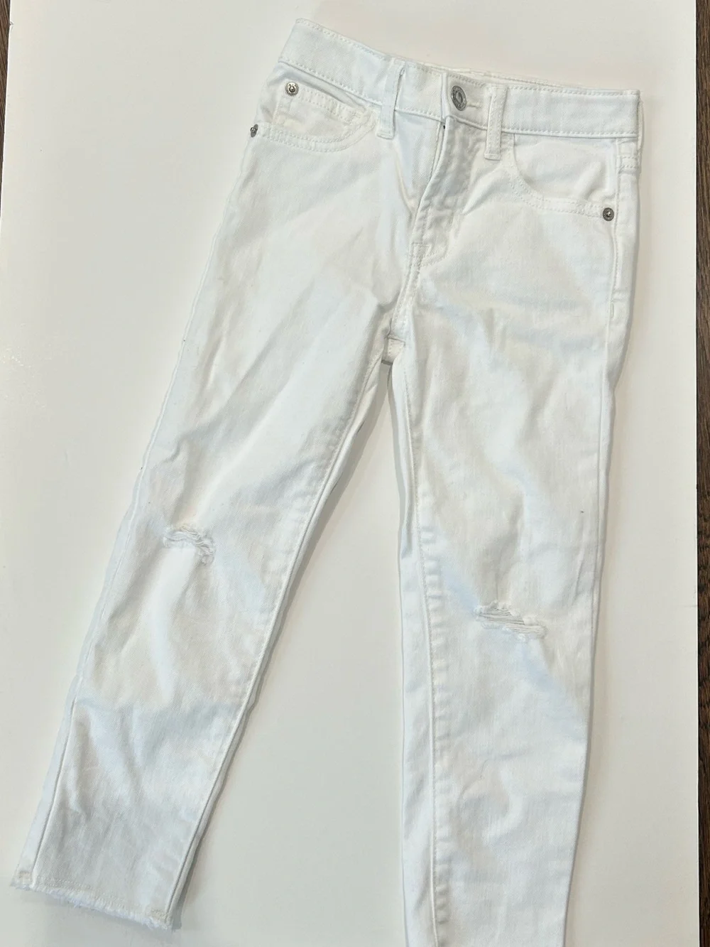 GAP White Pencil Slim High Rise jeans. Size 6